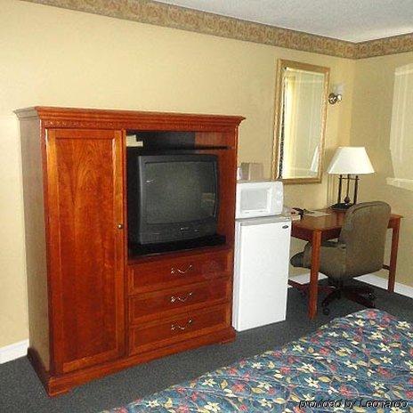 Days Inn By Wyndham West Branch Iowa City Area Bilik gambar