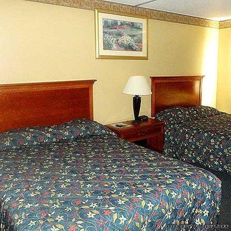 Days Inn By Wyndham West Branch Iowa City Area Bilik gambar