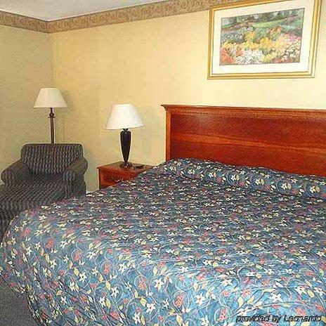 Days Inn By Wyndham West Branch Iowa City Area Bilik gambar