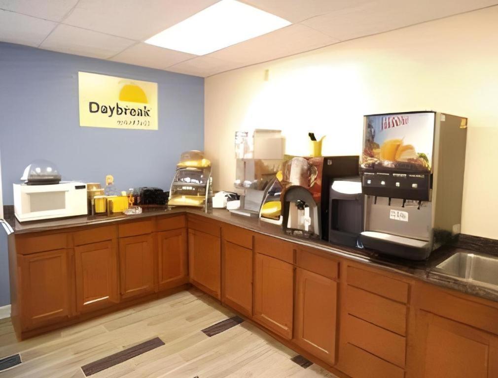 Days Inn By Wyndham West Branch Iowa City Area Luaran gambar