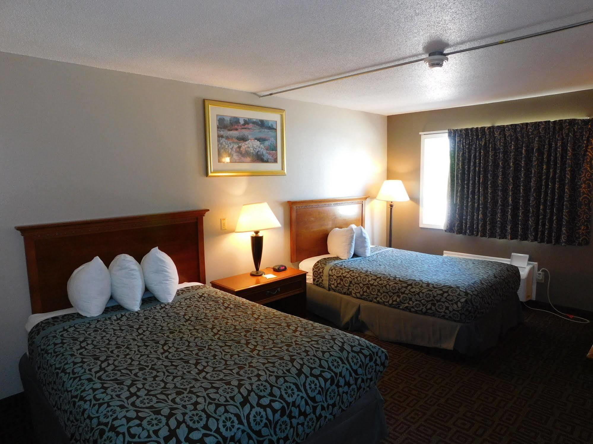 Days Inn By Wyndham West Branch Iowa City Area Luaran gambar