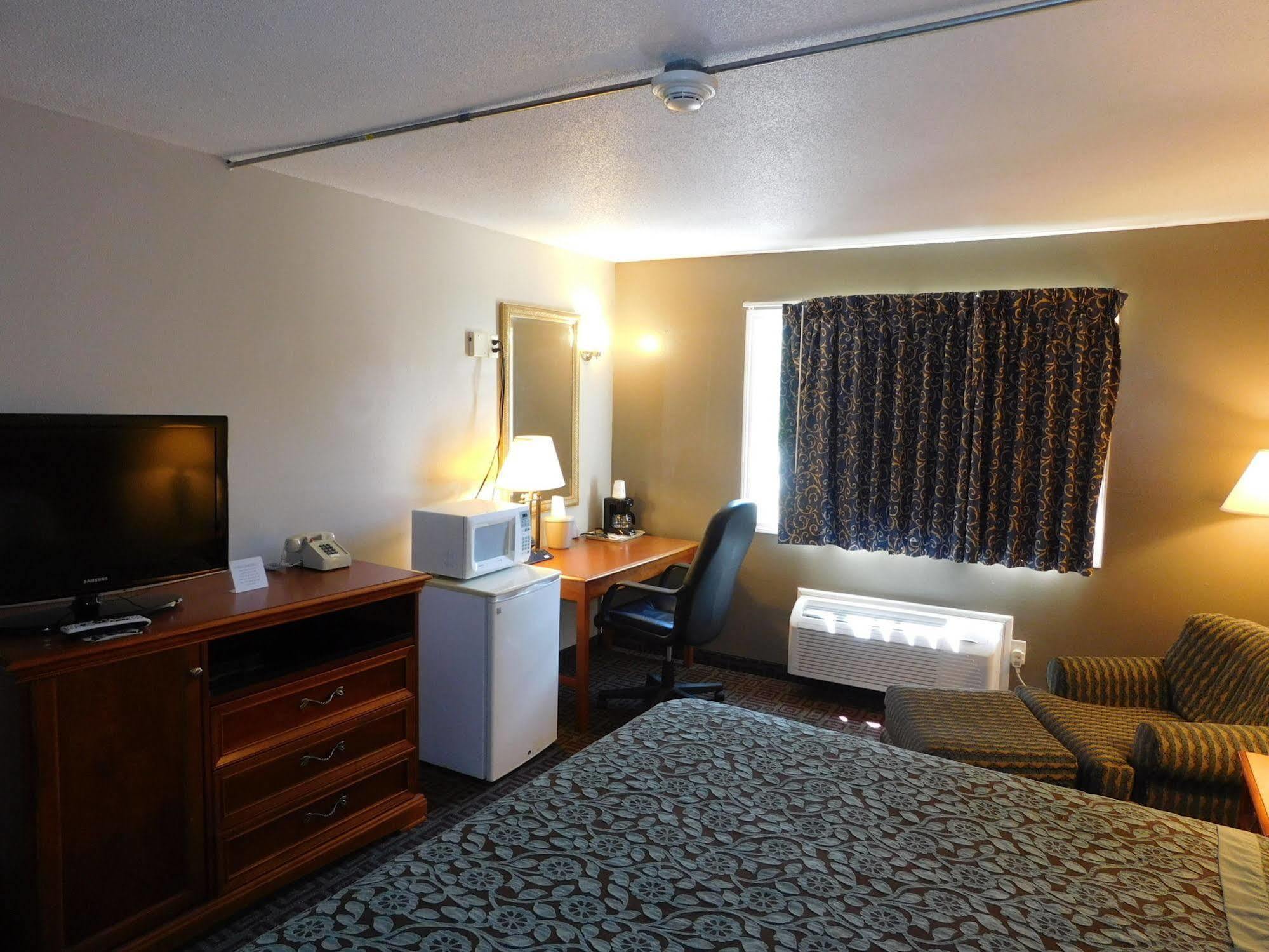 Days Inn By Wyndham West Branch Iowa City Area Luaran gambar